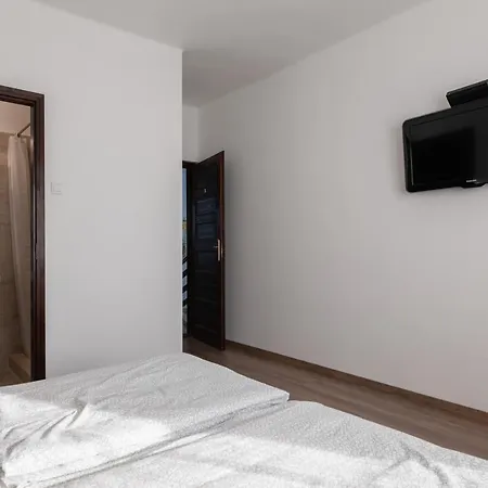 Apartment Harom A Kislany Vendeghaz *