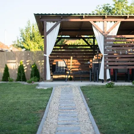 Apartament Harom A Kislany Vendeghaz