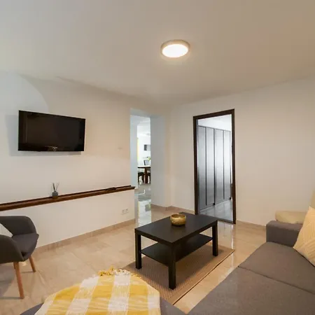 Apartment Harom A Kislany Vendeghaz *