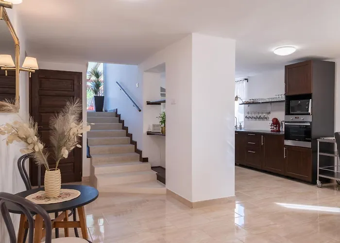 Lejlighed Harom A Kislany Vendeghaz *