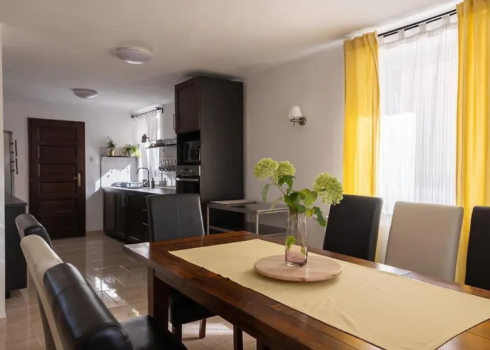 Lejlighed Harom A Kislany Vendeghaz